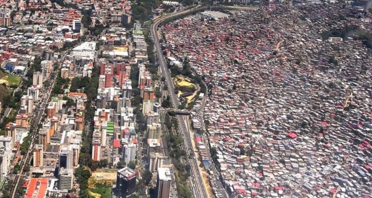 Petare el Barrio más grande de suramérica