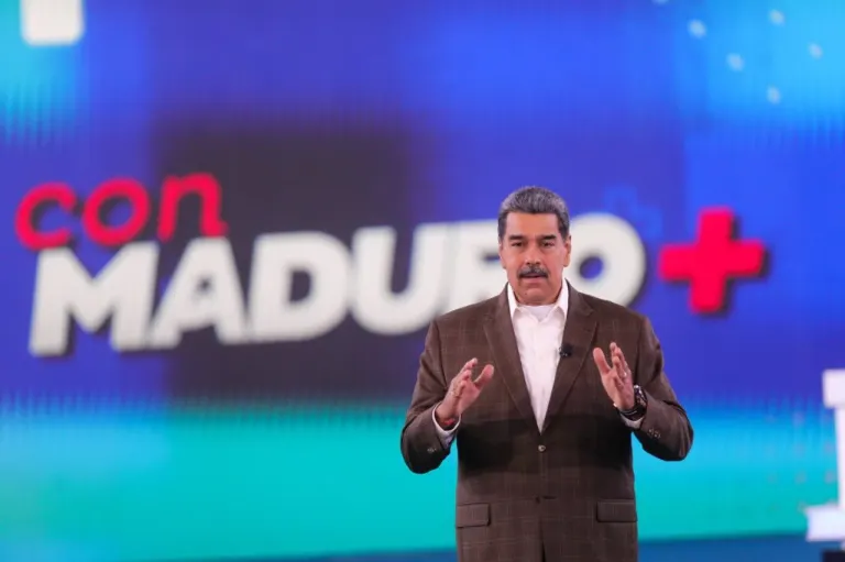 Maduro intensifica cobro de impuestos y ajusta tarifas al sector privado