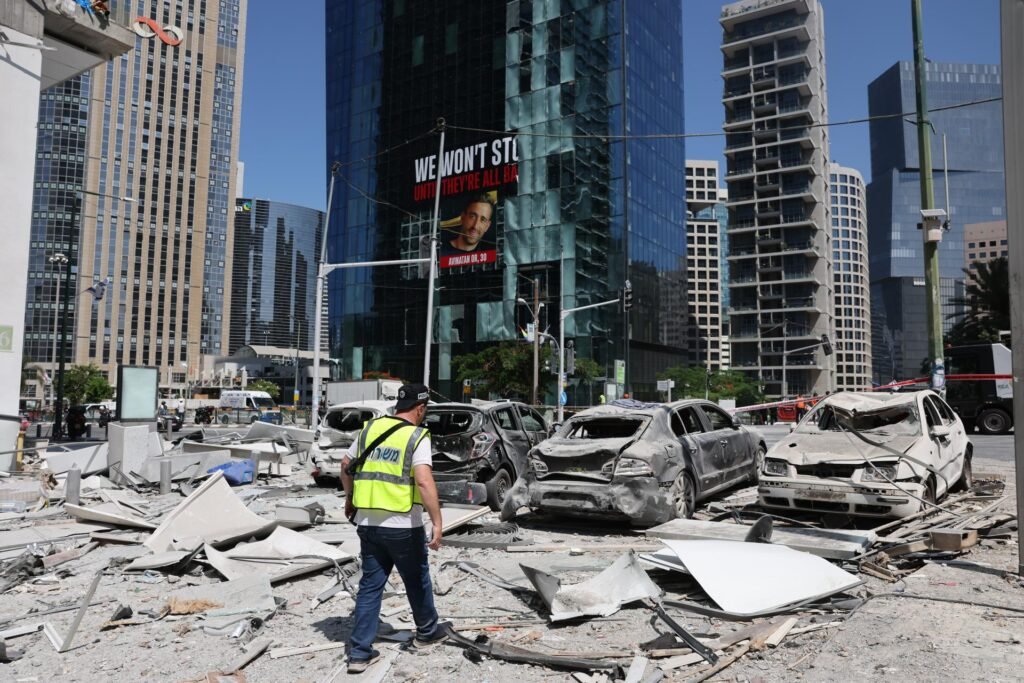 Tras atacar un hospital en Israel, Irán aseguró que respeta a civiles y al derecho humanitario