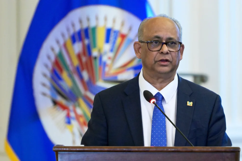Nuevo secretario de la OEA urge transparencia en las elecciones municipales de Venezuela
