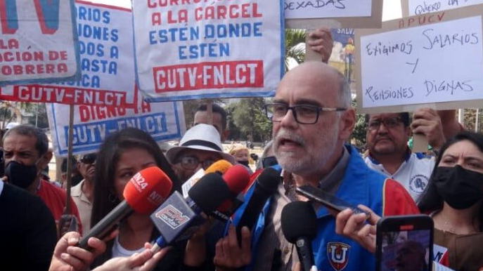 Estudiantes de la UCV protestan para exigir la destitución del Director de Deportes por falta de transparencia