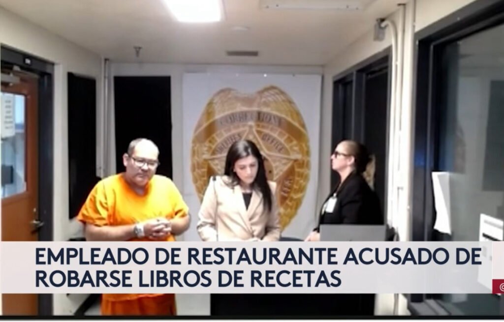 Arrestan a un cocinero por “mordisco” a los secretos de un restaurante en Florida